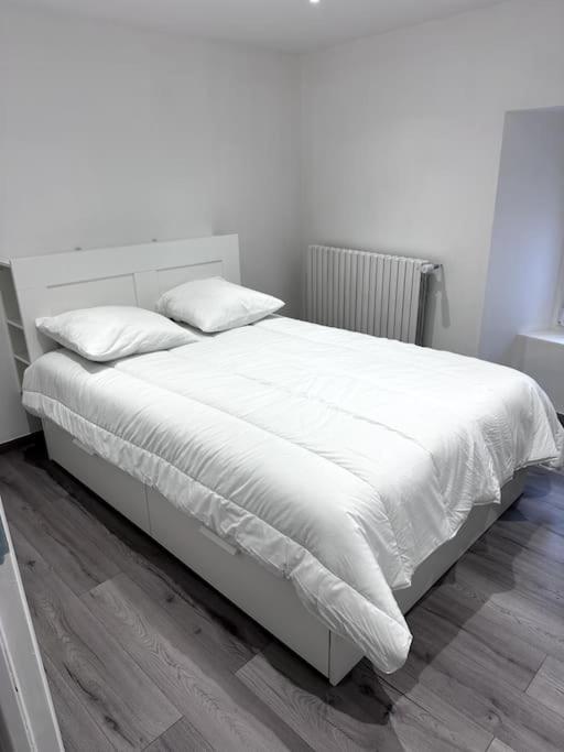 Appartement T4 En Hyper-Centre Бургуэн Экстерьер фото