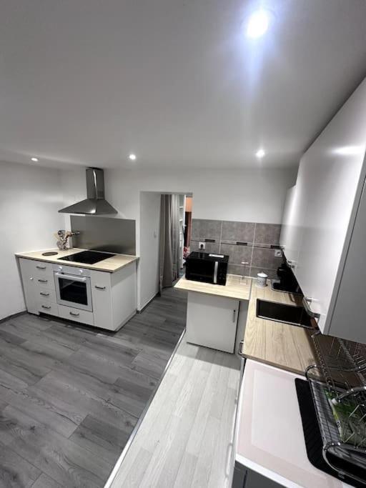 Appartement T4 En Hyper-Centre Бургуэн Экстерьер фото